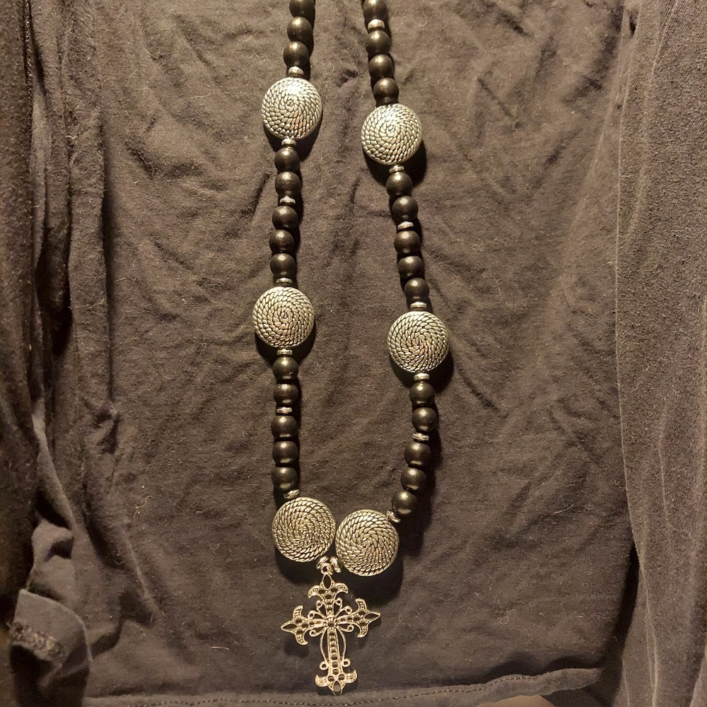 Elegant Silver and Black Beaded Necklace